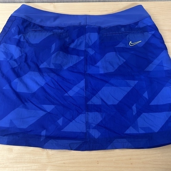 Nike Golf Tour Performance quick dry size medium skirt‎ - Picture 3 of 6